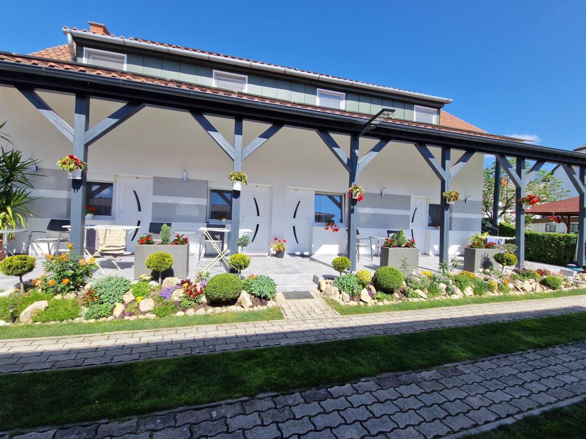Hajnalka vendégház Bük Exterior foto