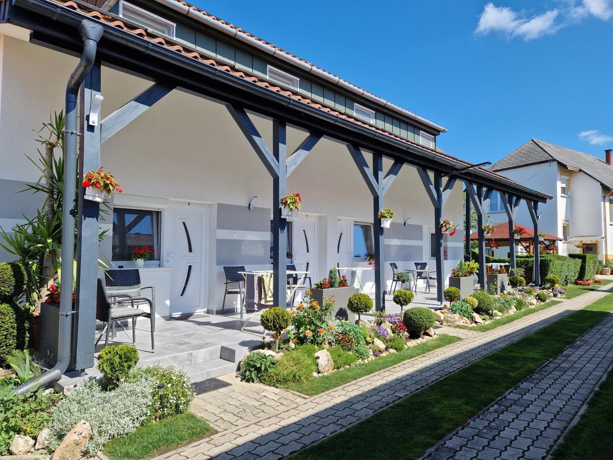 Hajnalka vendégház Bük Exterior foto